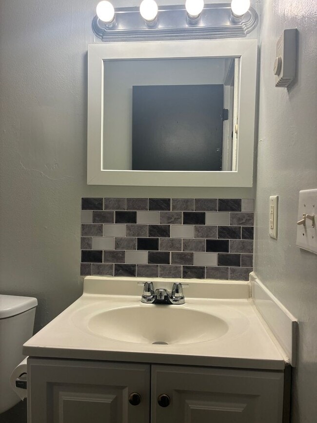 Photo - 1508 Fillmore Ave Unit 1510 Fillmore Ave: Left