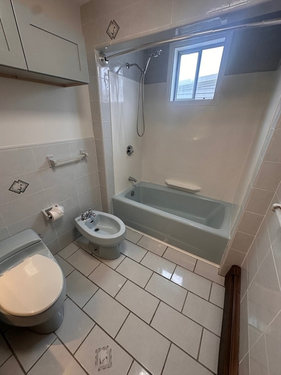 Photo - 253 Elm St Apartments Unit 3