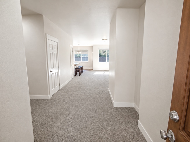 Photo - Spacious 3BR Home with Private Yard Near Alpenglow Park