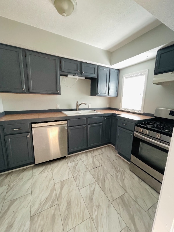 Photo - 1019 W 38th St Unidad 3W