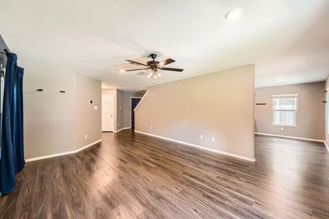 Photo - 1352 Winding Willow Dr