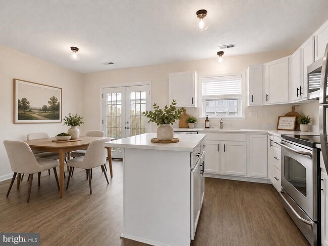 Photo - 10505 Boxmeer Ct