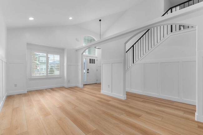 Photo - 196 E Water Ln