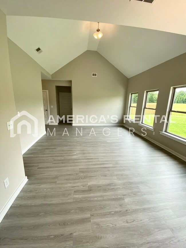 104 Ballington Wy
