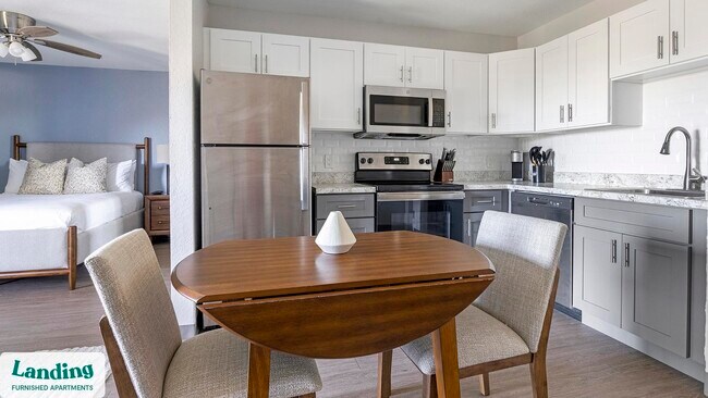 Photo - 2305 Aaron St Unidad 314