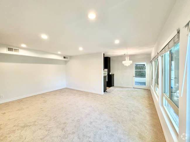 Building Photo - 8730 Charleville Blvd Beverly Hills, CA 90211 Unit 304 Rental