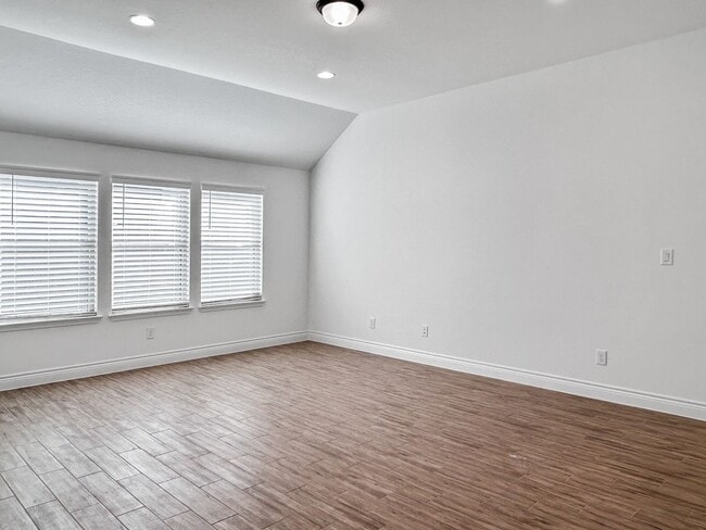 Photo - New Braunfels New Build with Office Flex Room & Designer Finishes