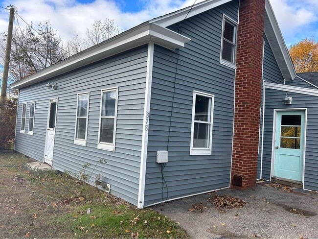 Photo - 878 1st NH Turnpike