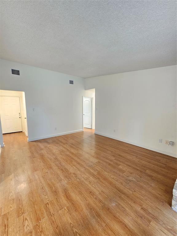 Photo - 8005 Creekmere Ln