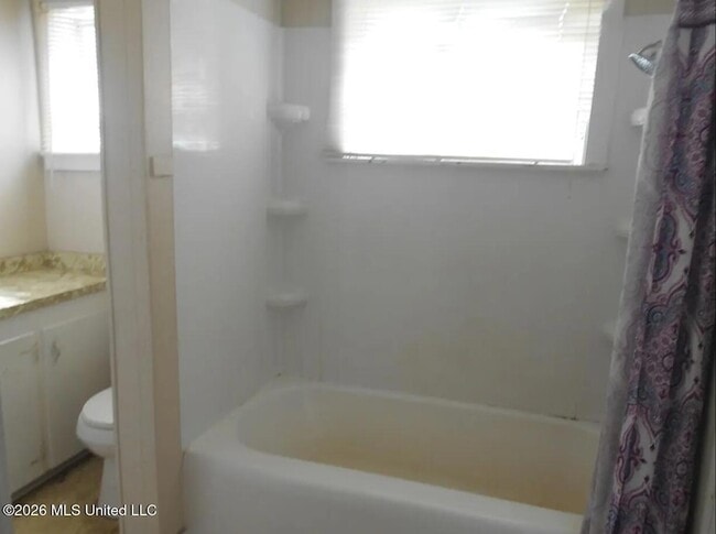 Photo - 8009 McComb Hville Rd