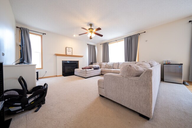 Photo - 1848 Legacy Ln