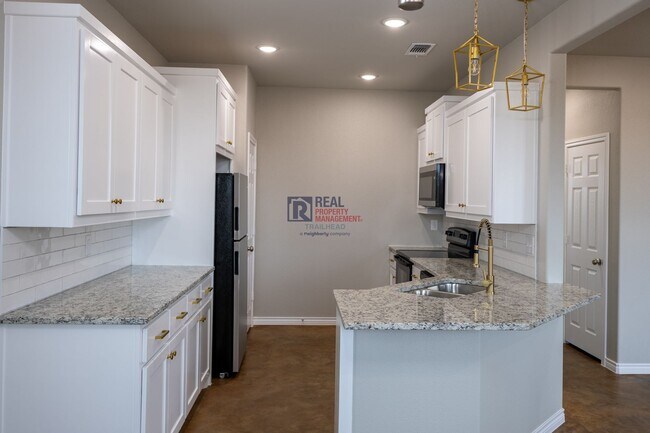 Photo - Stylish Glen Rose Home with Open Layout