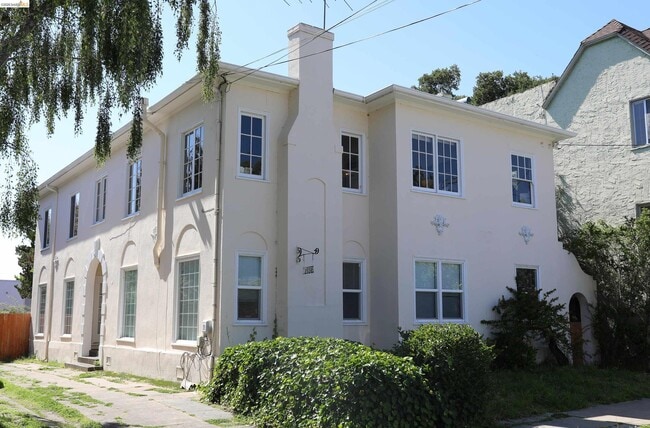 Building Photo - 2924 Florence St Unit C