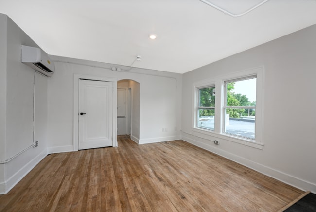 Photo - 1384 W 83rd St Unidad 406