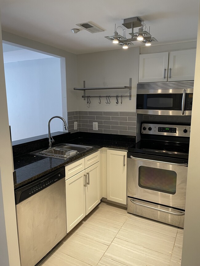 Building Photo - 1150 K St NW Unit 311 Rental