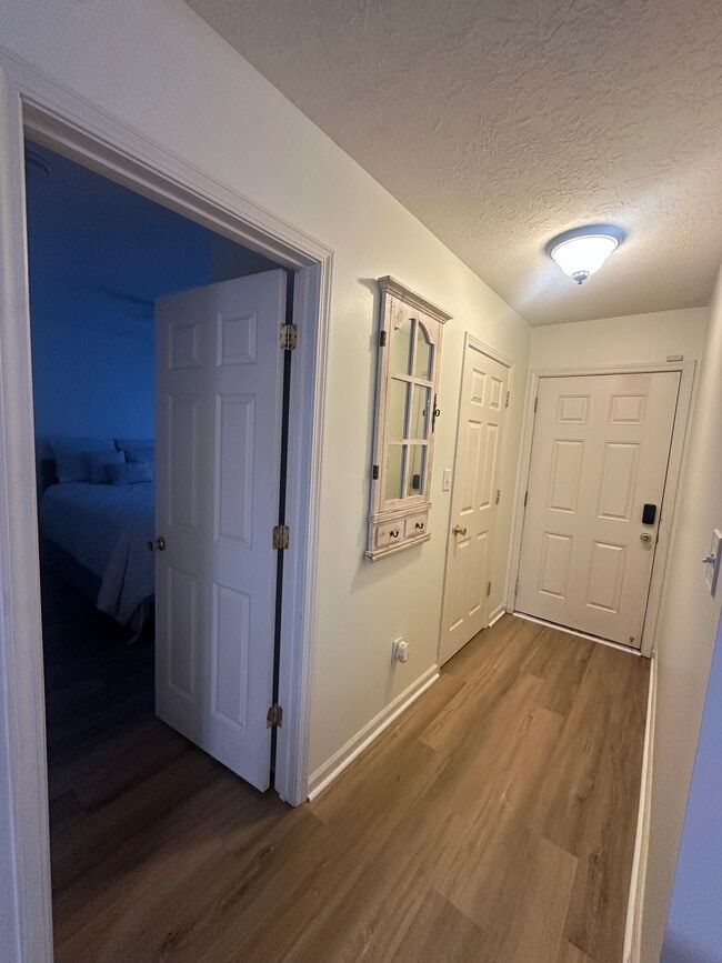 Photo - 132 Cedar Glen Ln