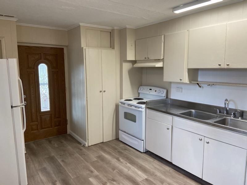 Photo - 3/1 Newly Remodeled Oak Ridge