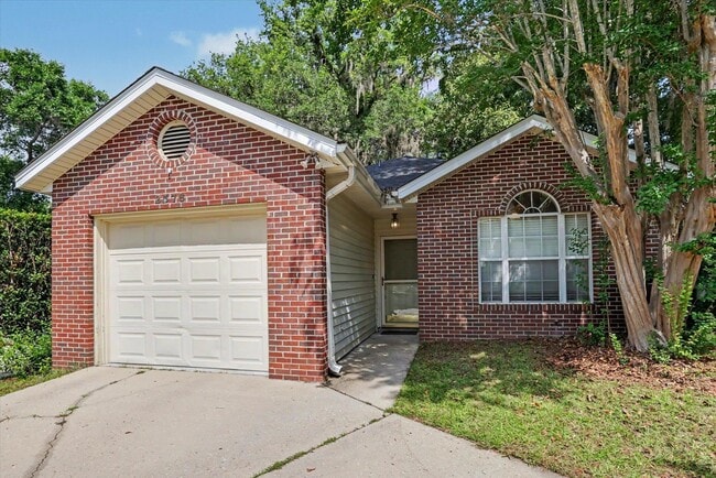 Photo - 2576 Yarmouth Ln