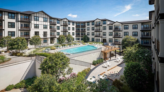 Building Photo - Livano Cary