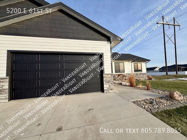 Photo - 5200 E 61st St