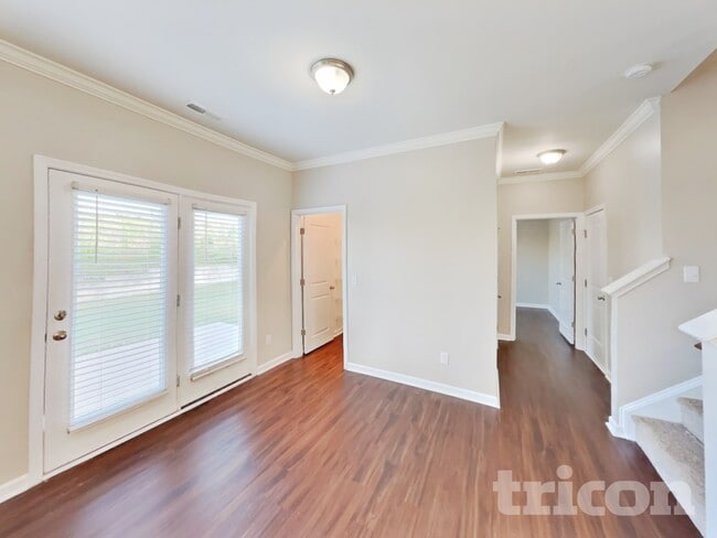 Photo - 932 Peninsula Pl