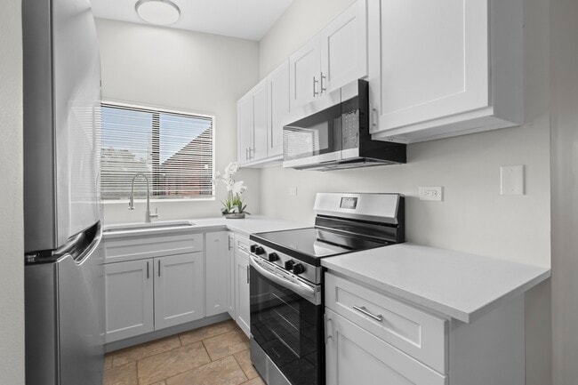 Photo - 423 Berkshire Dr Unit 33