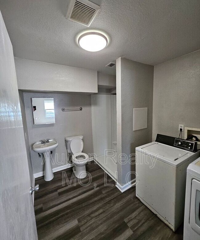 Photo - 6113 Indiana Ave