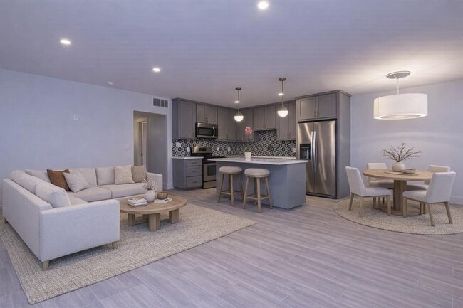 Photo - 505 W 7th St Unit 103