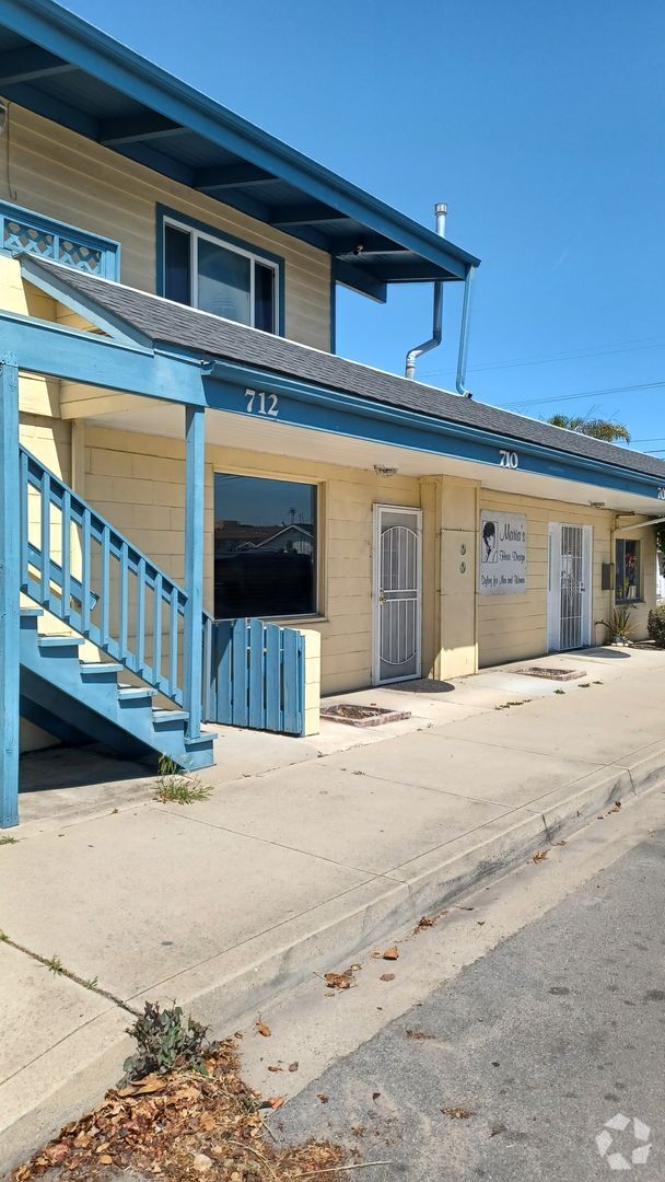 Building Photo - Single Level, Ground Floor, 3 Bed/1 Bath A... Rental