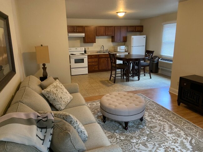 Photo - 114 Stratton St