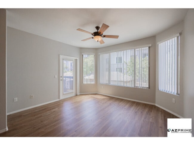 Photo - Premium 2/2 Tempe Condo in Regatta Pointe ...