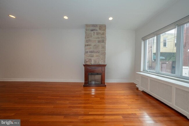 Photo - 2345 S Carlisle St