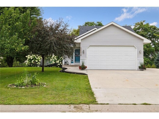 Building Photo - 21X-21X Street Rental
