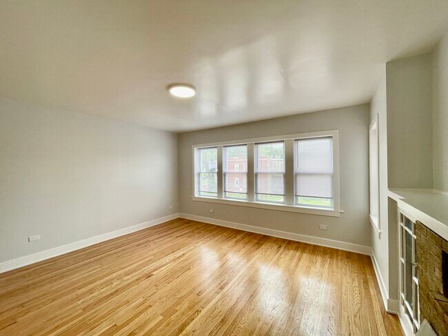 Photo - 4853 W Augusta Blvd Unidad 2