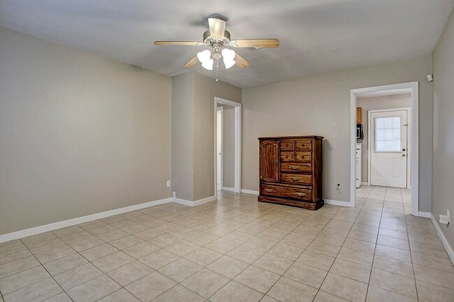 Photo - 6713 Barney Rd
