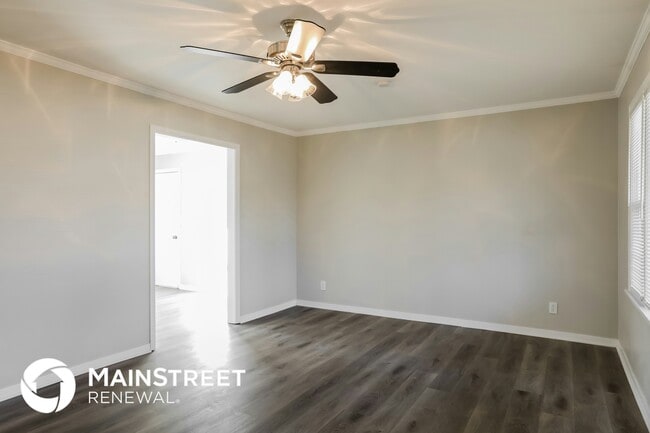 Photo - 6115 W 74th St