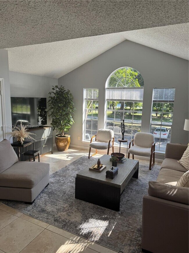 Photo - 1165 Crystal Way Unit B