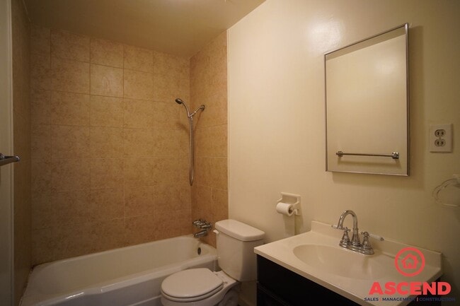 Photo - 2119 Watson St Unidad B