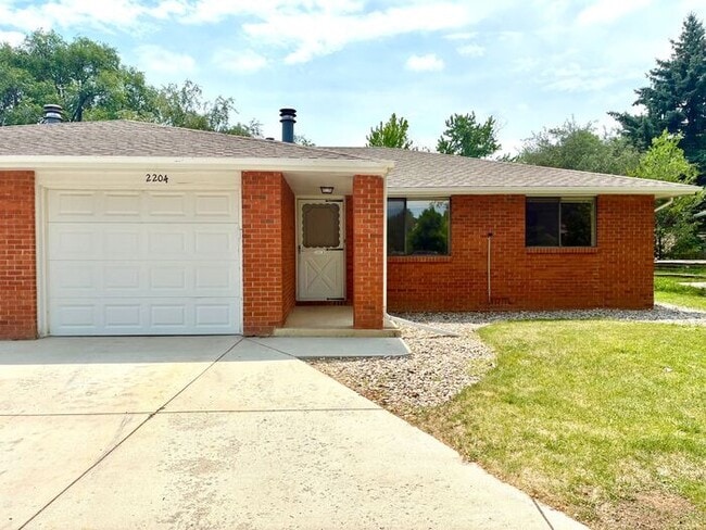 Photo - Lovely 2 Bedroom/1 Bath Duplex with Attached 1 Car Garage on Cul-de-sac in Loveland, CO