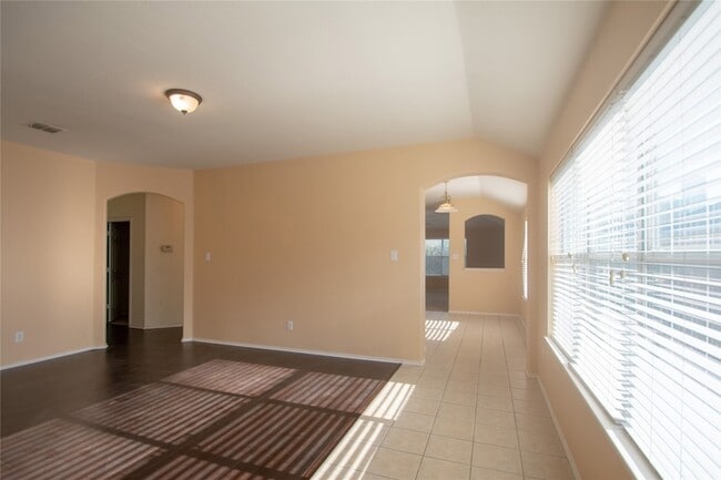 Photo - 3725 Sapphire St