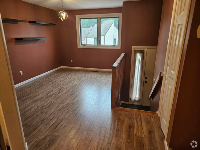 Building Photo - 3241 Champions Dr Rental