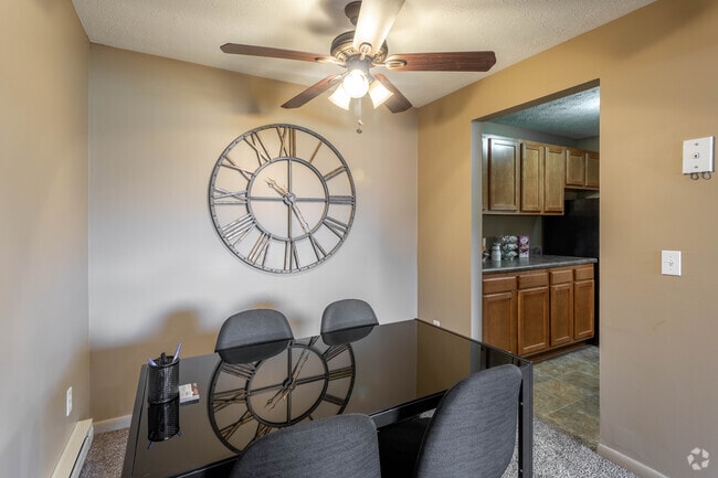 2 Br, 1 Ba - 850 SF