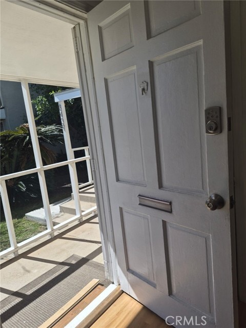 Photo - 8437 Lilienthal Ave