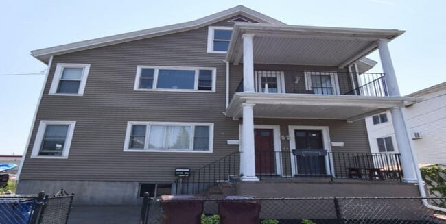 Front of house - 139 Sigourney St Unit 139 Sigourney Street #2