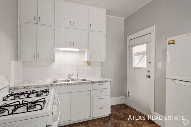 Building Photo - 1223 13th St Unit 1223.5 Rental
