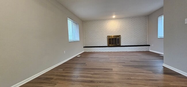Photo - 3136-3138 Silver Rock Avenue Unidad 3138