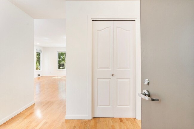 Photo - Riverplace Condominiums - 1 bed/1 bath cor... Unit RPC205-202