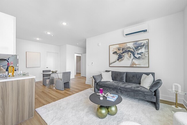 Photo - 30-32 McAdoo Ave Unit 206