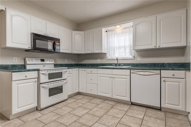 Photo - 9 Shirley Ln