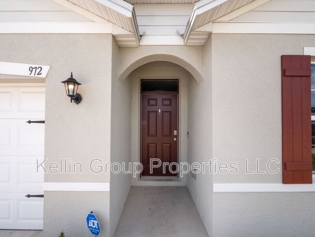 Photo - 972 Serchio St